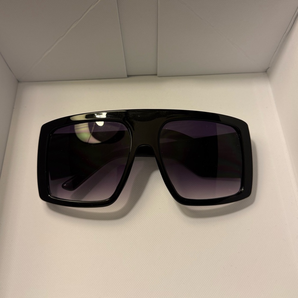 Black Oversized Sunglasses